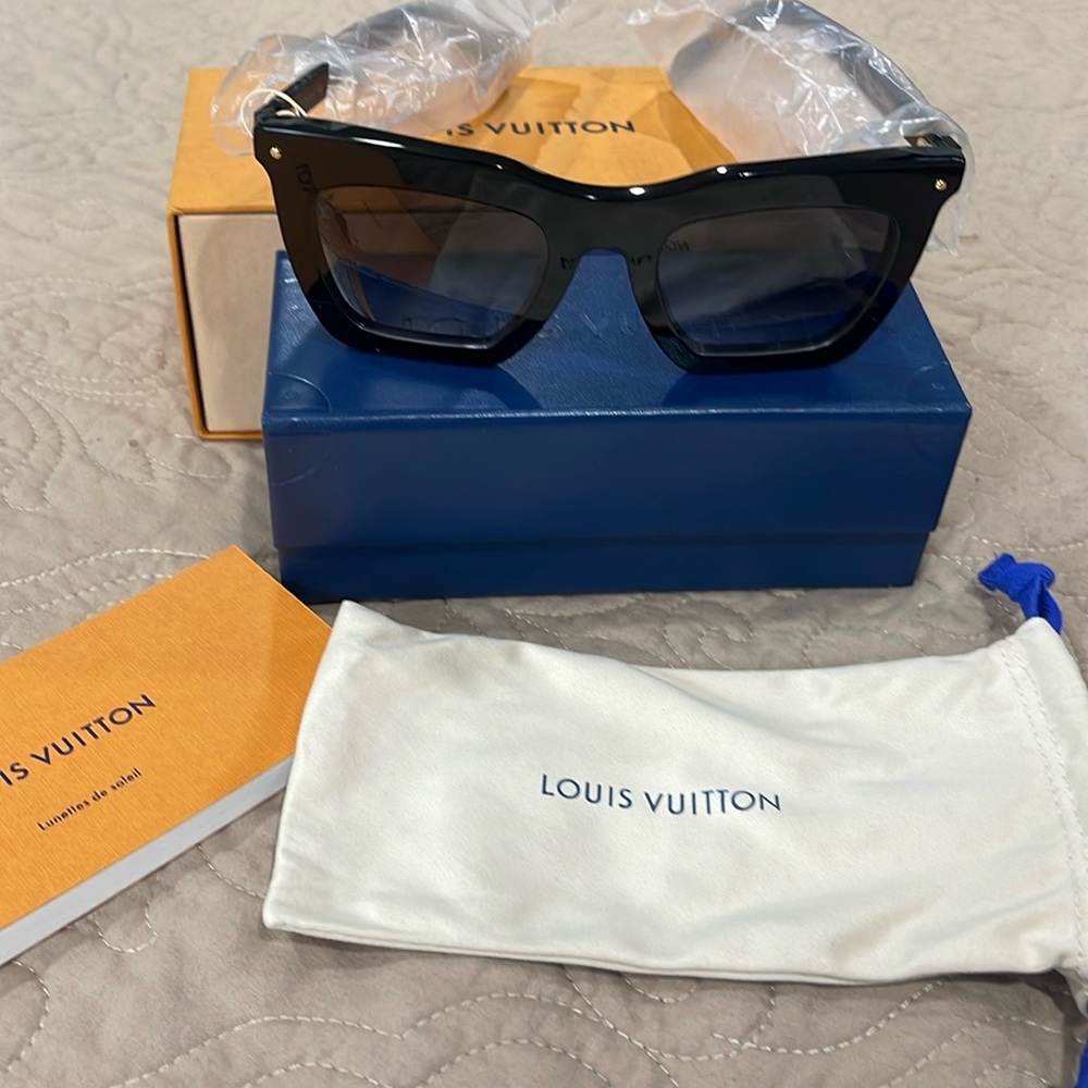 SOLD Louis Vuitton La Grande Bellezza Sunglasses Z1217W NWT